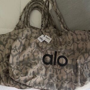 ALO Yoga Beige Camo Logo Tote